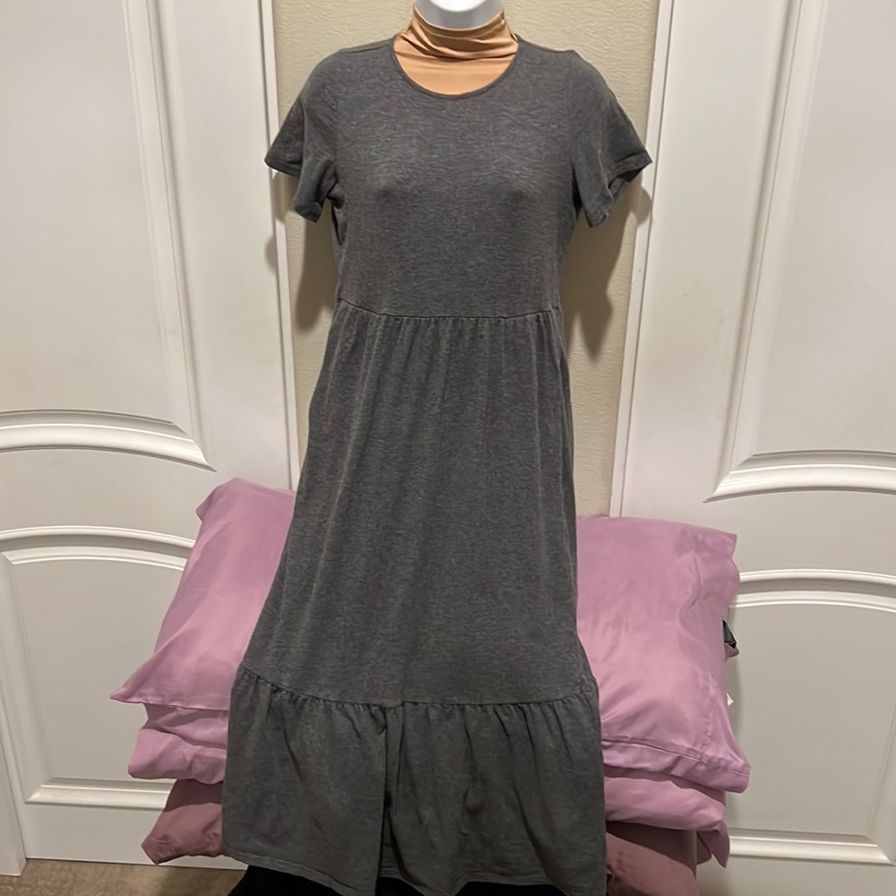 Women’s Dress Grey Cotton Fabric Large Slight Ruffles Comfortable Pullover Small